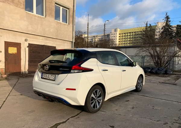 Nissan Leaf cena 64821 przebieg: 123000, rok produkcji 2018 z Bydgoszcz małe 596